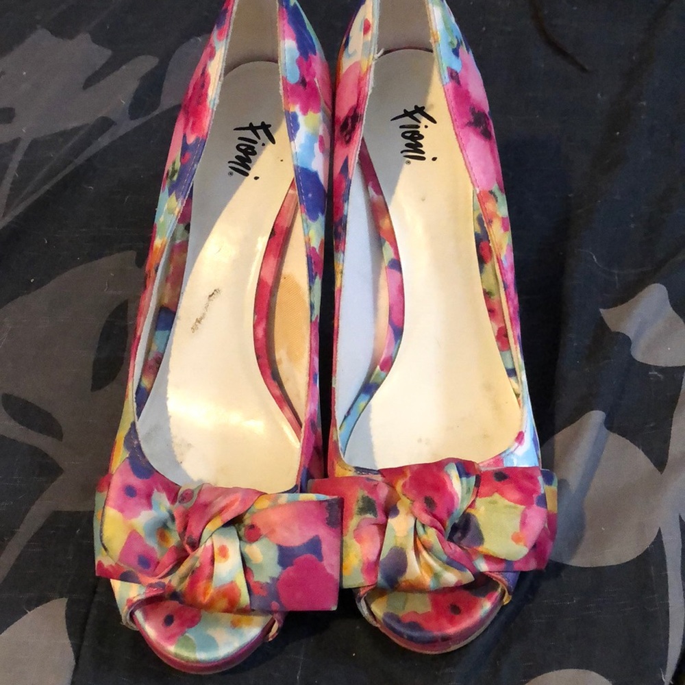 Fioni floral heels